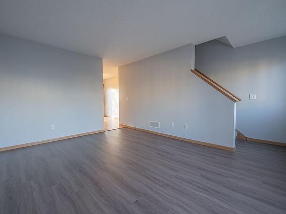 5th image of 7786 Village Pl
