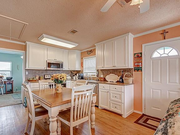 5th image of 978 Nassau Dr #58