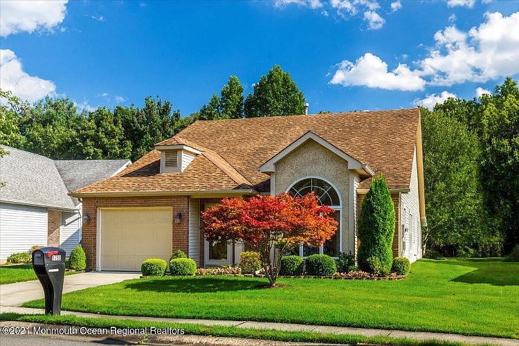 1st image of 1750 Sweetbay Dr
