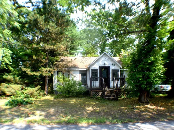 85 Fry Boulevard, Patchogue, NY 11772