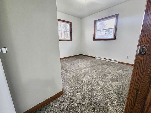 4th image of 881 Minota Ave