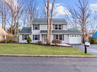 2332 Huckleberry Rd, Manchester, NJ 08759