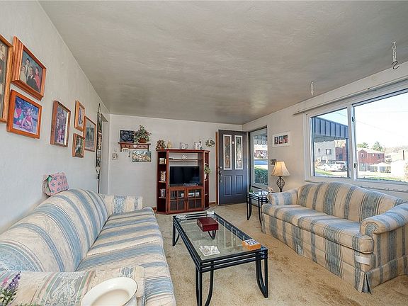 2nd image of 1500 Roosevelt Ave