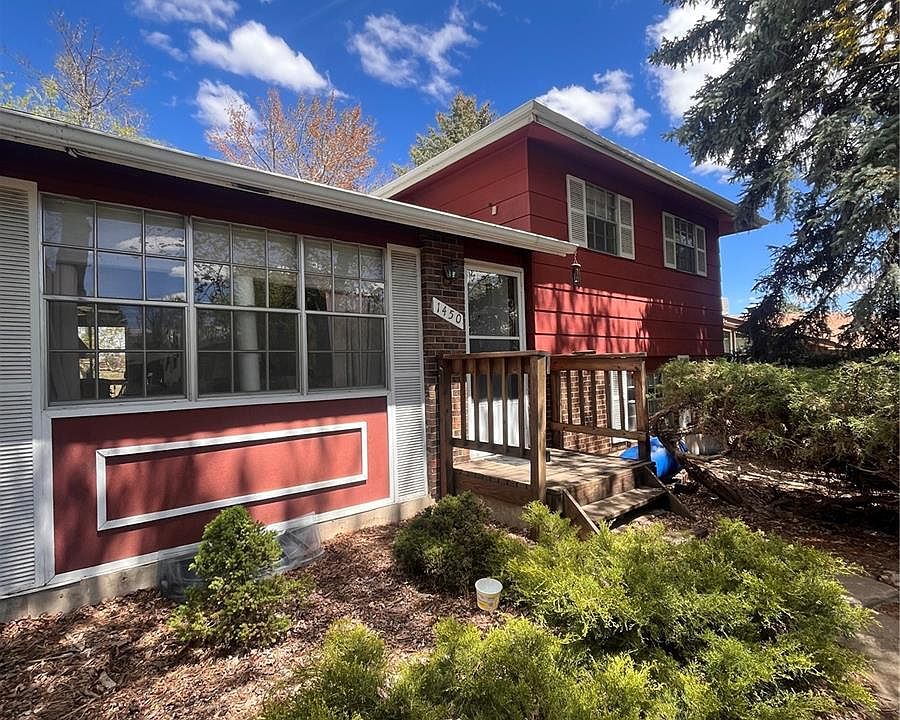 2nd image of 1450 Holly Drive