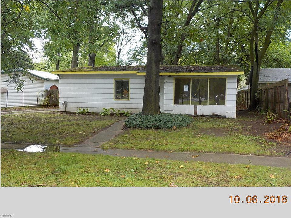1st image of 2428 Sonora St