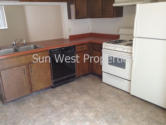 3rd image of 2808 Parque De Oeste Dr APT 4