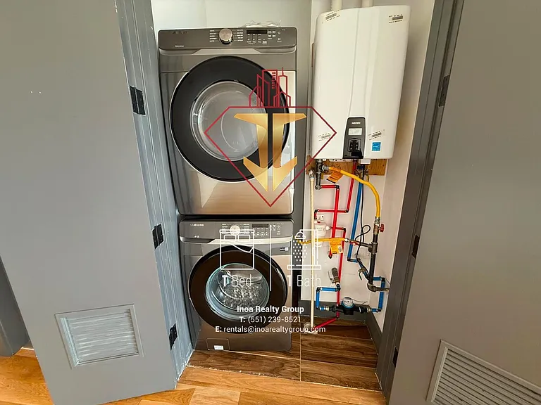 424-26 Arlington Ave #505 — Photo 9