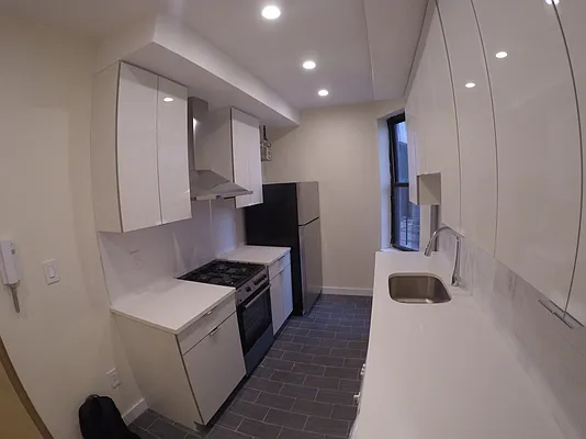 Rented by Bohemia Realty Group | media 2