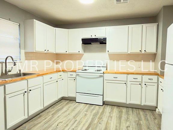 4th image of 5815 NW Elm Ave