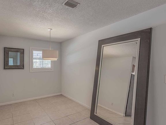 4th image of 319 19TH Street N