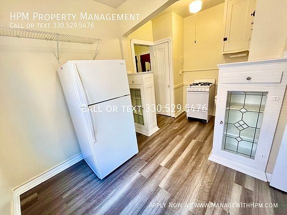 4th image of 1419 Roycroft Ave APT 08