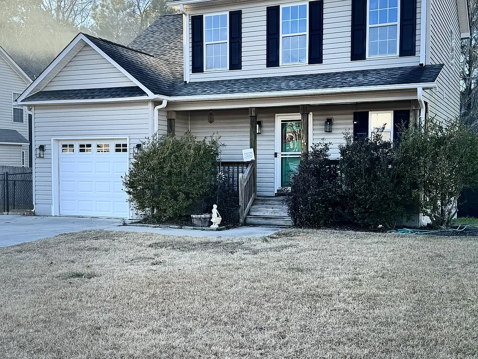 140 Broadleaf Dr