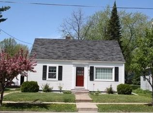 908 S Peach Ave, Marshfield, WI 54449