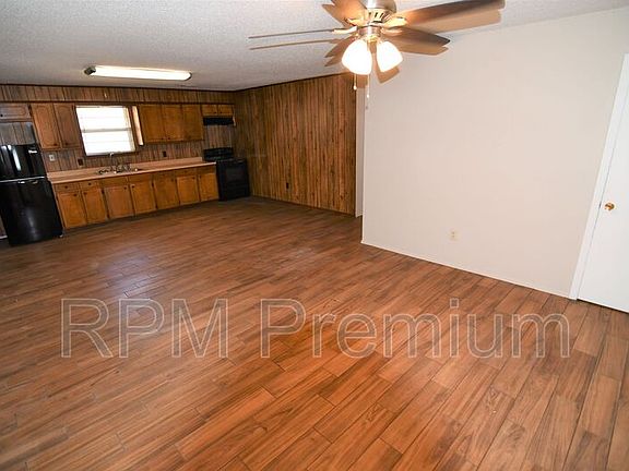 5th image of 4587 Yvonne Dr