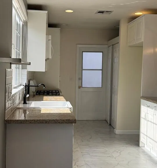 4503 Tobias Ave — Photo 7