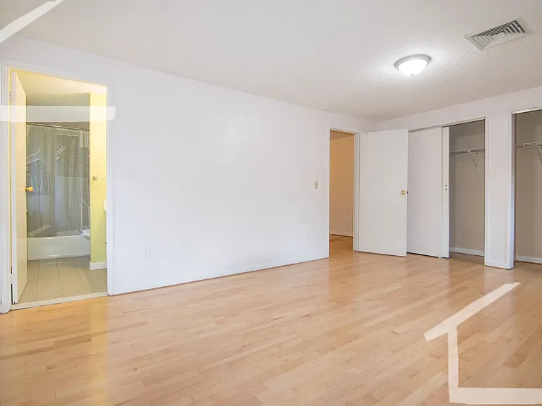 149 Thorndike St #4 — Photo 9