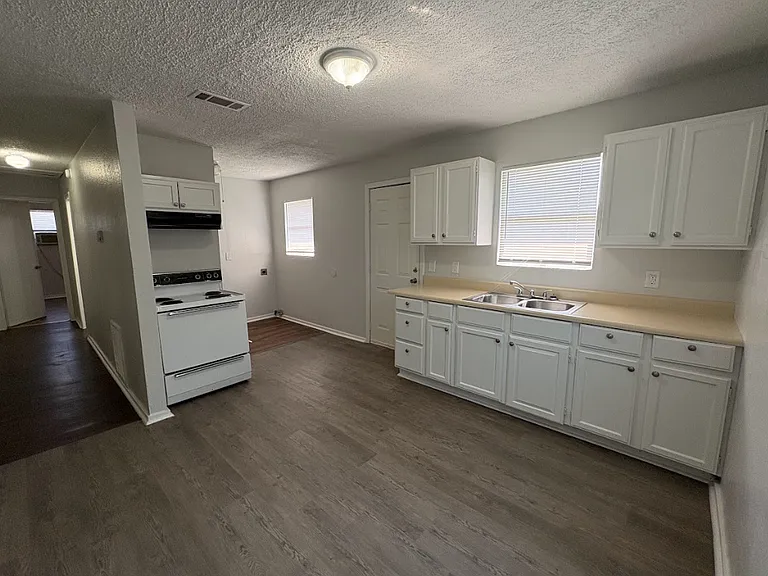 Kitchen (2)_06042026