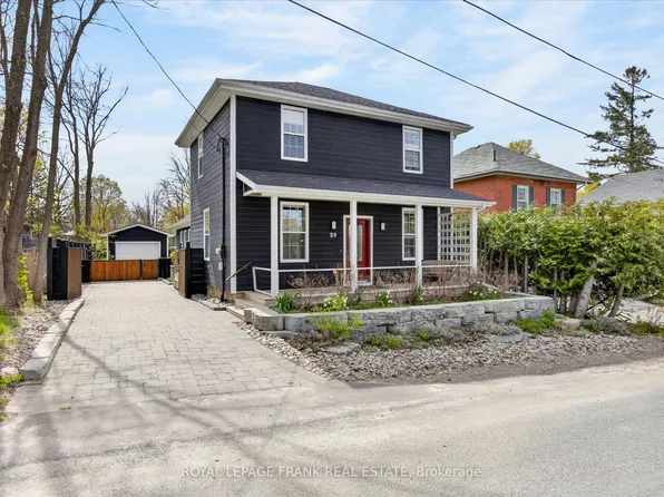 29 Caroline St, Selwyn, ON K0L 2H0