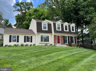 8810 Shadowlake Way, Springfield, VA 22153