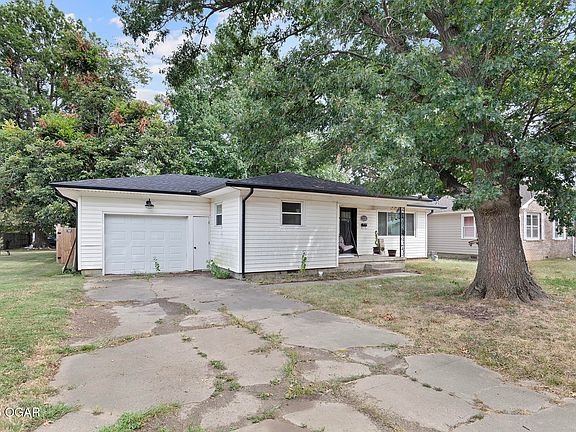 2nd image of 210 S Goode Ave