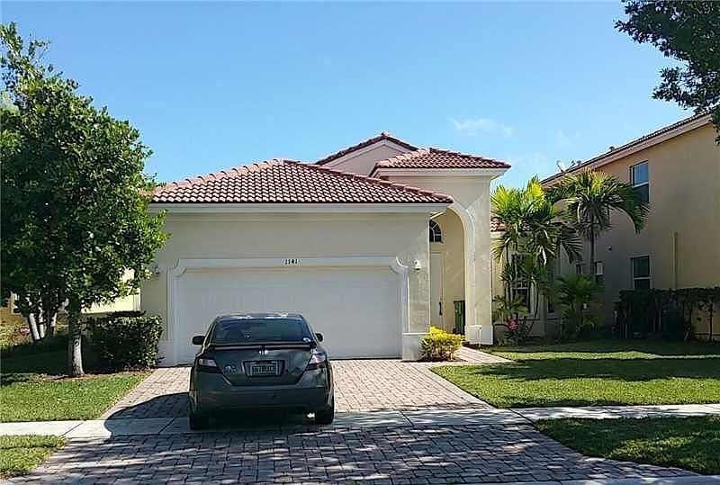 1st image of 1141 NE 37th Ave