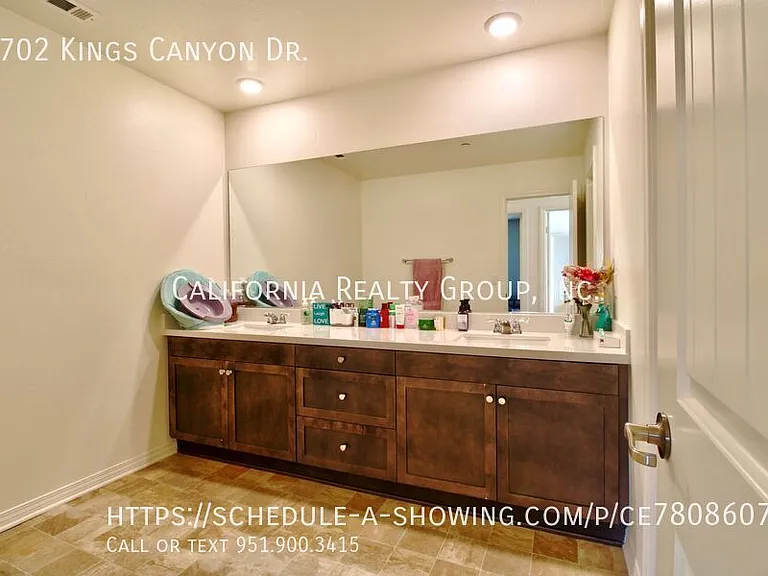 2702 Kings Canyon Dr — Photo 46