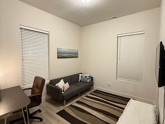 3rd image of 663 W Juniper Hill Dr
