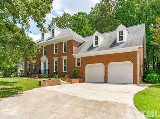 102 Lochfield Dr, Cary, NC 27518