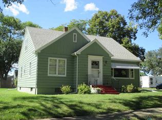 321 S Dakota Ave, Irene, SD 57037