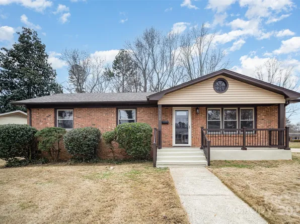 5310 Myrica Ln, Charlotte, NC 28213