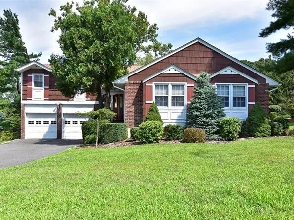 33 Tarryhill Rd, Tarrytown, NY 10591