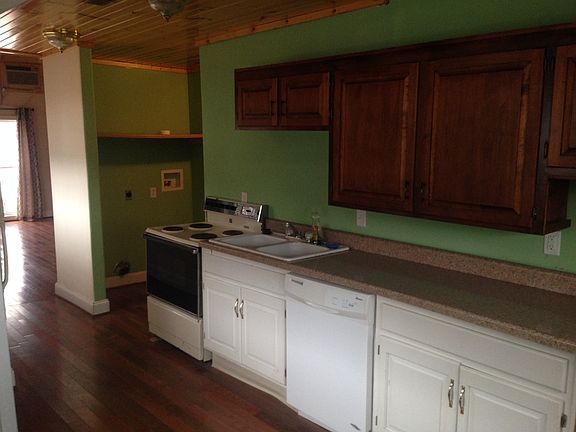 4th image of 6134 Tracy Ave