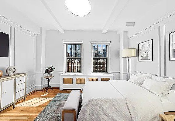 2nd image of 25 E 67th St APT 5A
