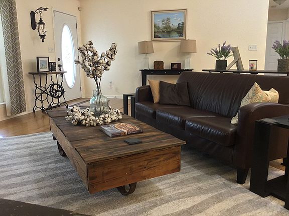 Entrance & Family room