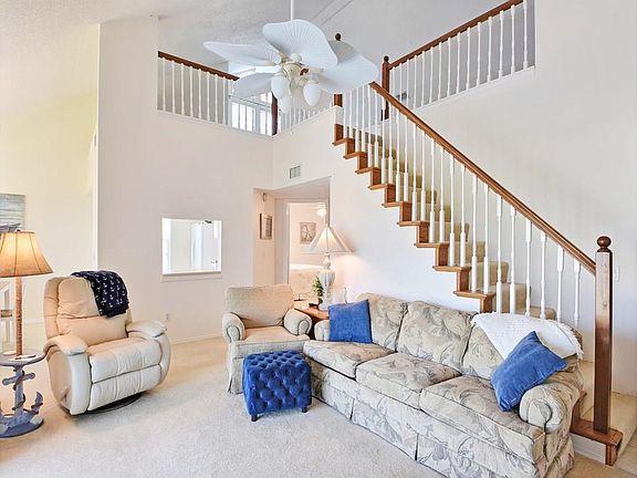 4th image of 1860 Waterford Dr APT 4