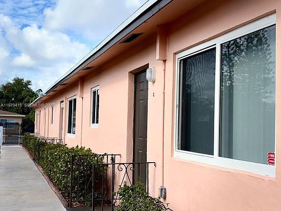 2nd image of 612 NW 10th Ter