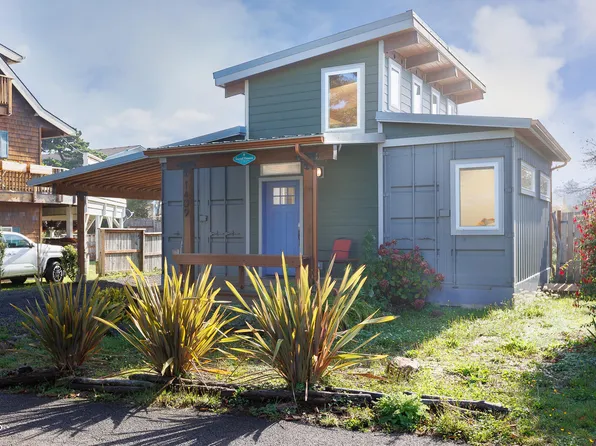 1409 SW Adahi Ave, Waldport, OR 97394