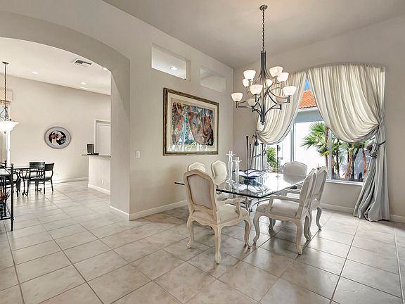 5th image of 7910 Villa D Este Way