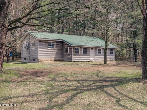 3153 State Highway 30, Gloversville, NY 12117