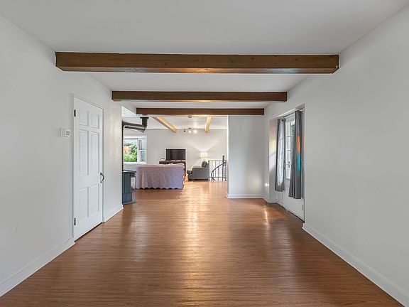 4th image of 5598 Butternut Ct