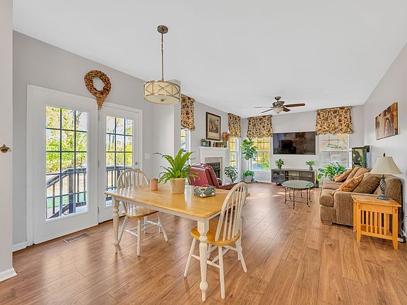 5th image of 3260 Nolen Ln