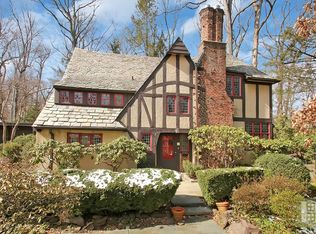 584 Park St, Montclair, NJ 07043