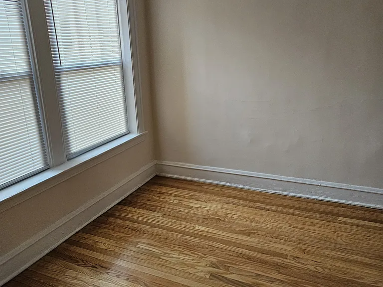 1239 W Greenleaf Ave #1 — Photo 15