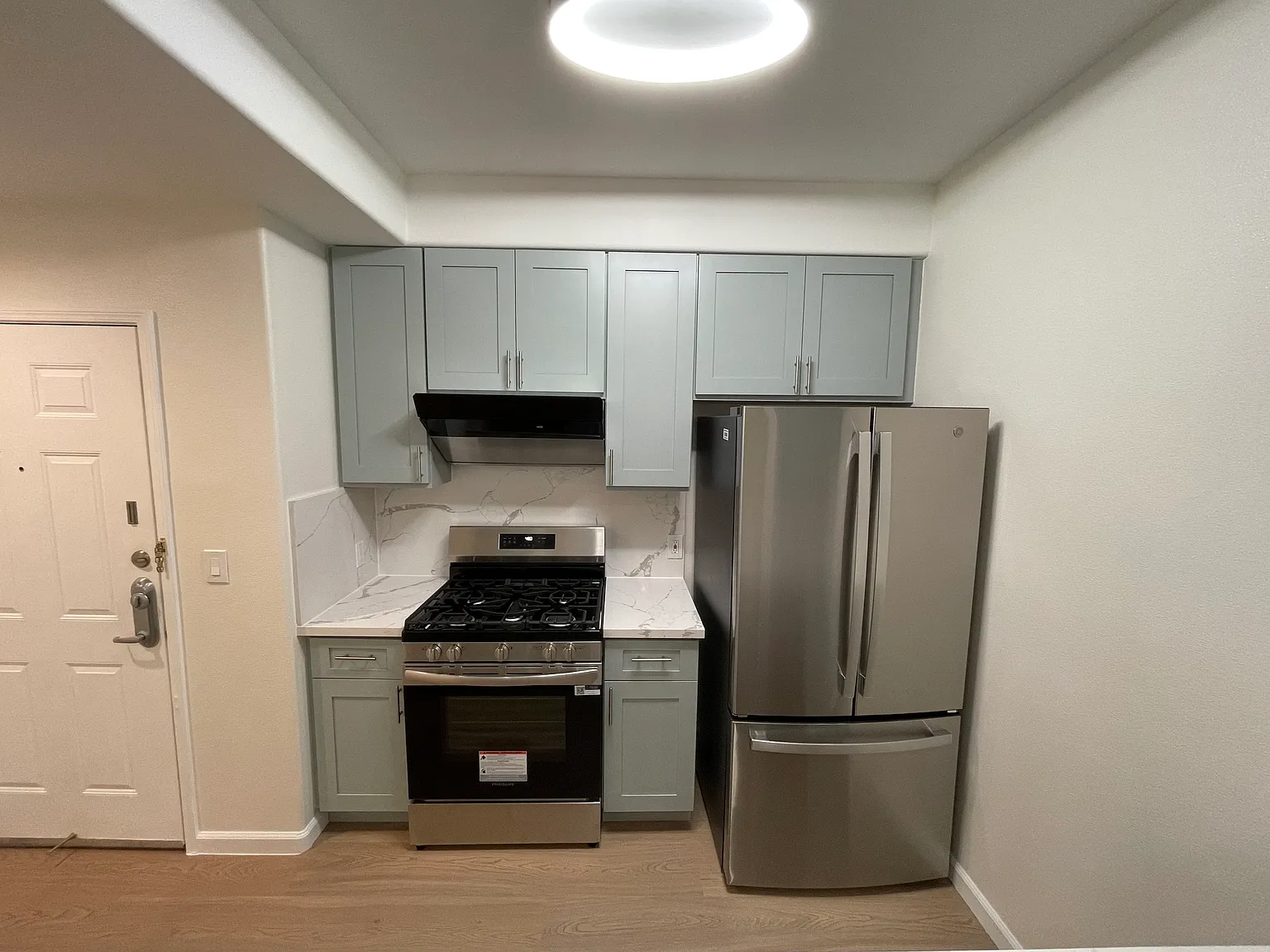 1 bed, 650 sqft, $2,500 — Photo 2