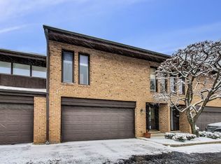 1724 Wildberry Dr UNIT 15-B, Glenview, IL