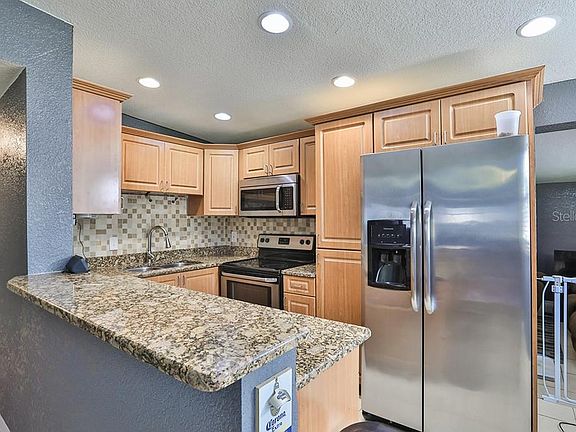 5th image of 7503 Paradise Pl