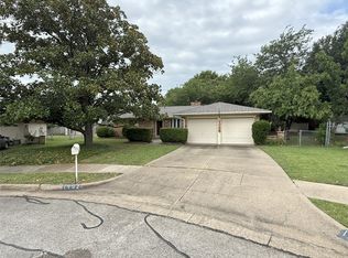 1902 Green Apple Ln, Arlington, TX 76014