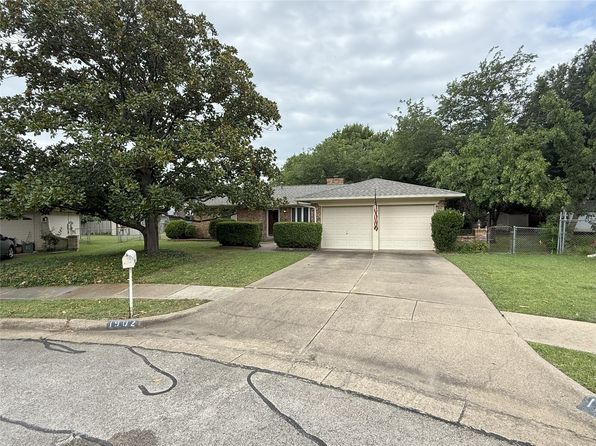 Home for Sale in Arlington TX