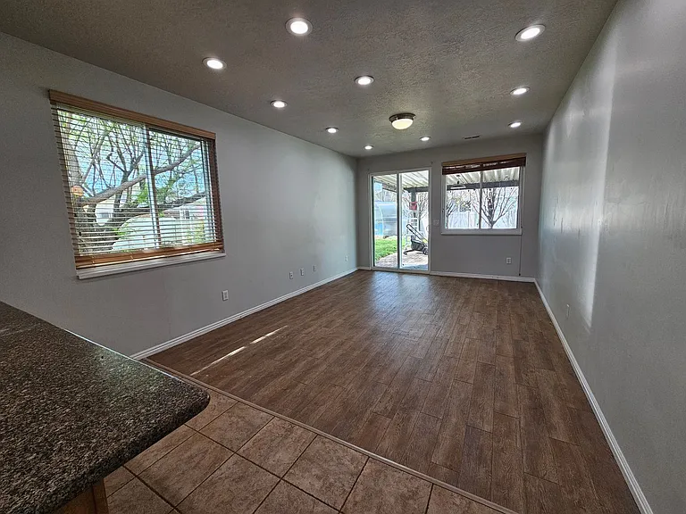 743 N Haworth Cir — Photo 19