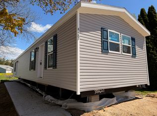 4487 McIntosh Ct NW #5, Walker, MI 49534